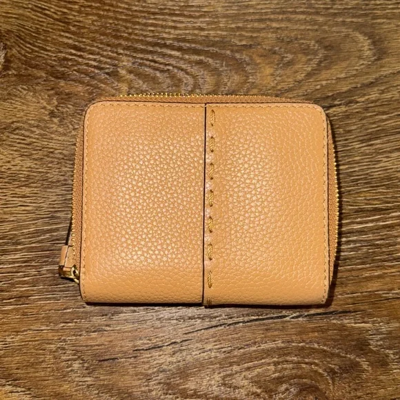 Tory Burch McGraw Bi-Fold Wallet - Picture 6 of 6